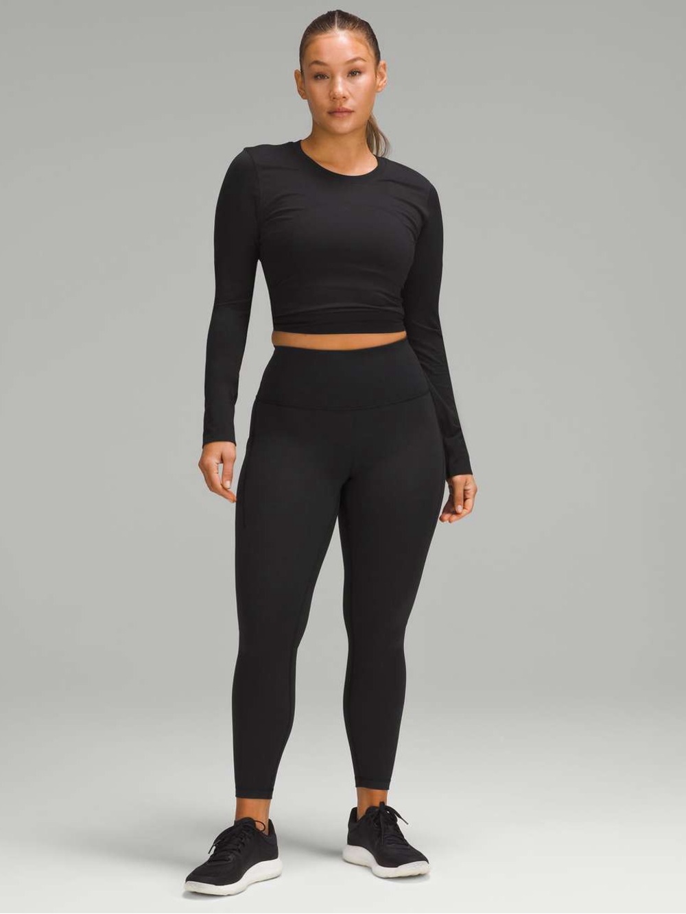 Lululemon Wunder Train Contour Fit High-Rise Tight with Pockets 25"
Black